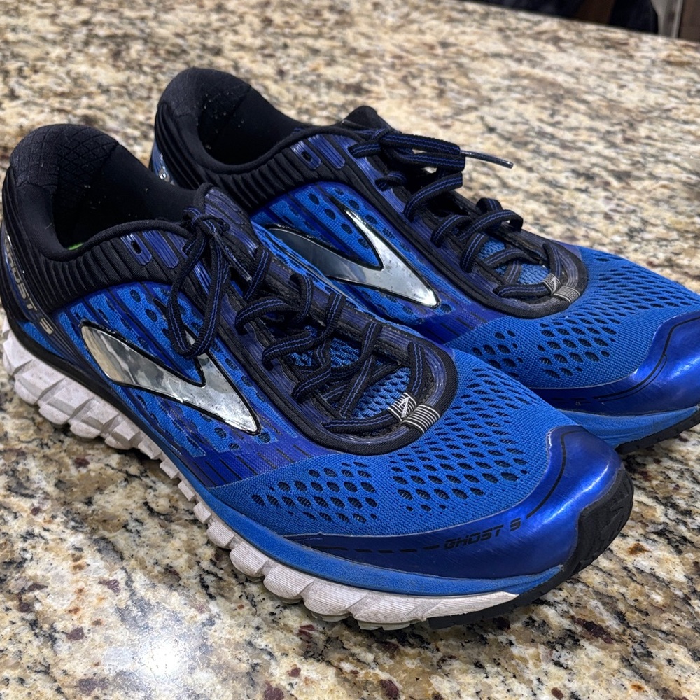 Brooks Ghost Blue and Black Athletic Shoes men’s 12.5